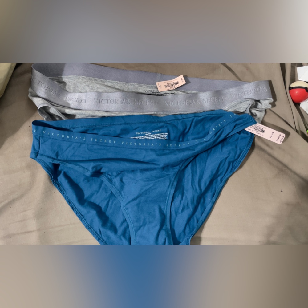 NWT VICTORIA’S SECRET BUNDLE OF BIKINI & HIPHUGGER PANTIES SIZE XL